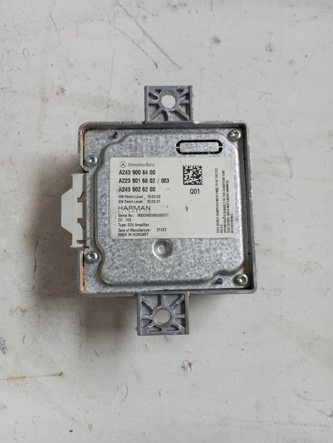 amplifier MERCEDES W247 247 A2439008400
