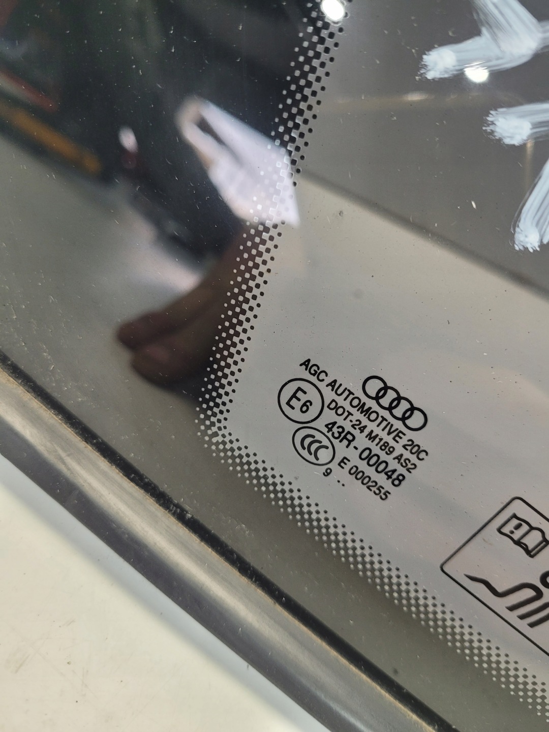 window bodywork left rear part AUDI Q5 8R 2009R FOLIA CHROM