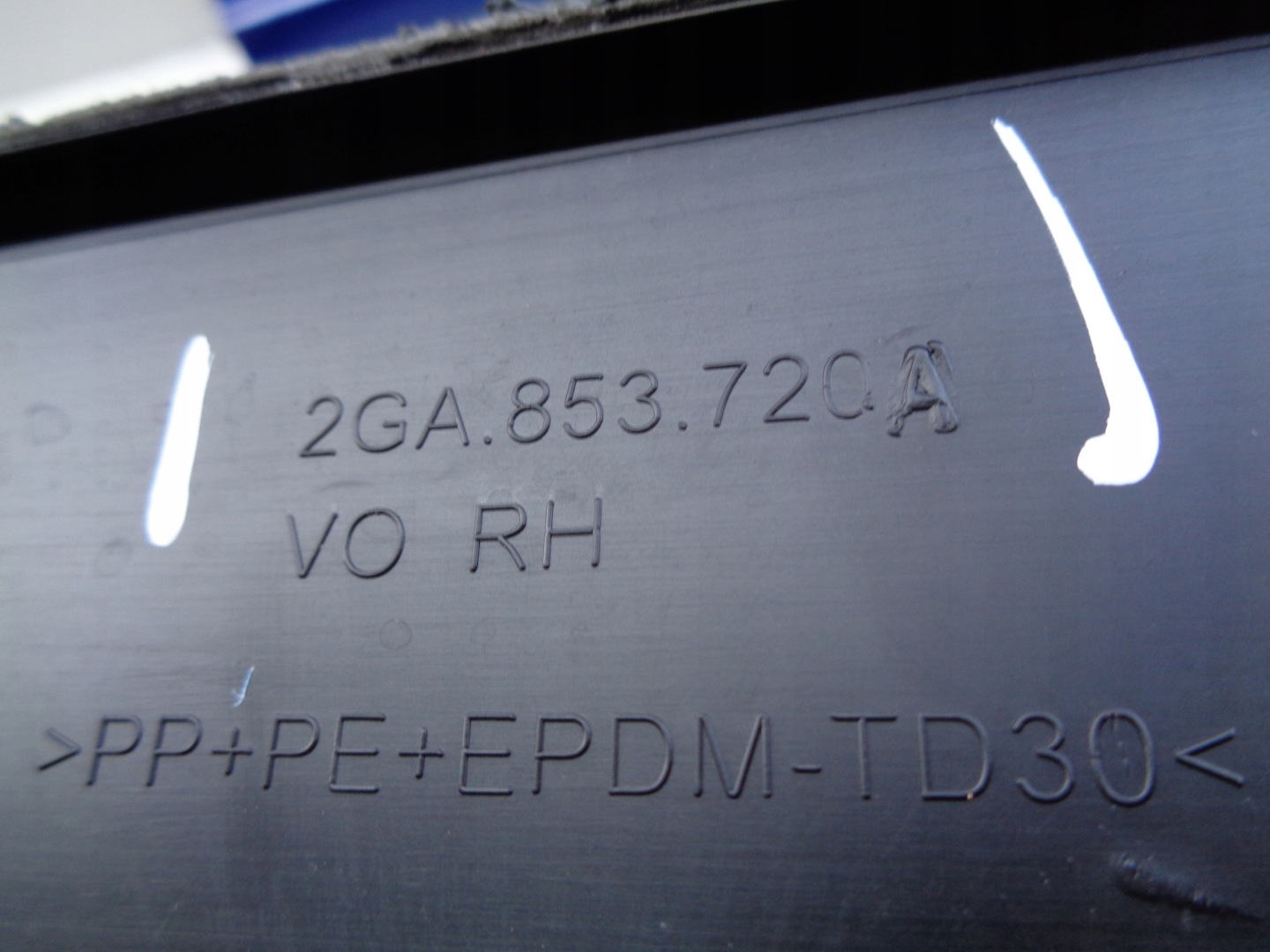 moulding door right front VW T-ROC 2GA 17