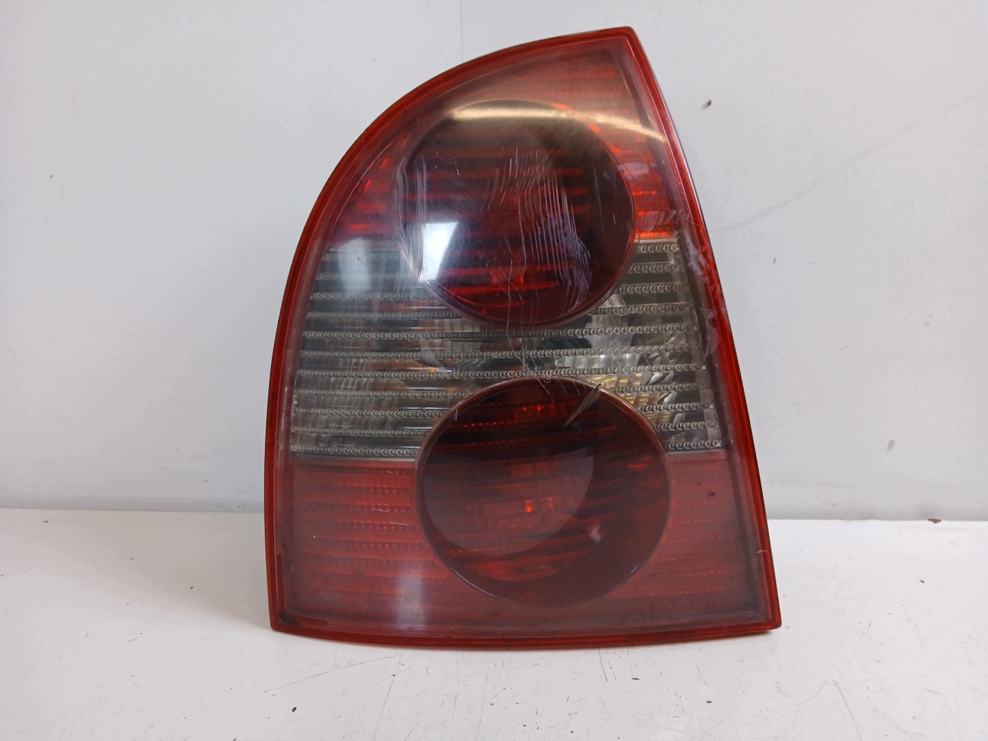 VW PASSAT B5 LIFT light left rear part sedan