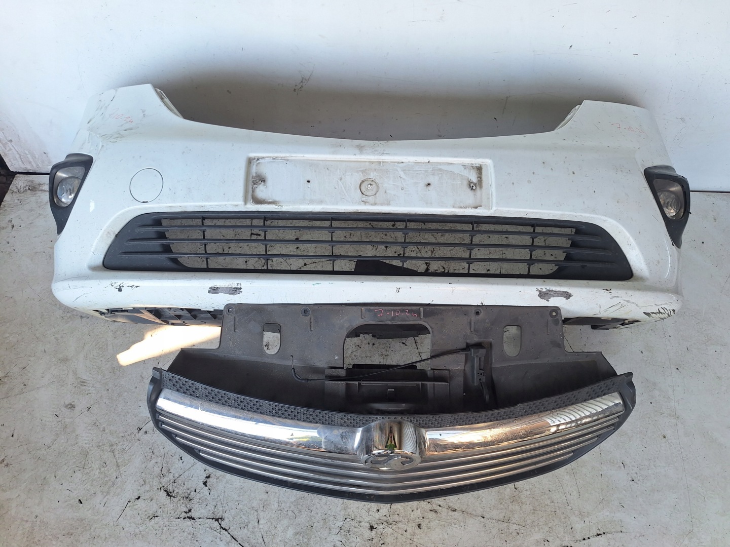 OPEL VIVARO B 14-19 bumper + grille