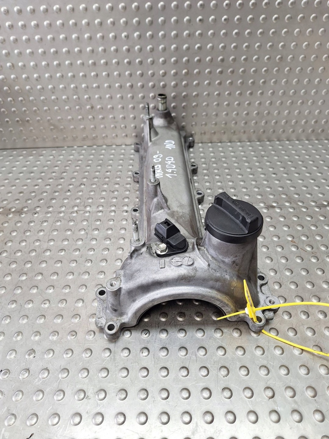 Abdeckung der Ventile TOYOTA YARIS II AURIS und 1ND 1.4 D4D
