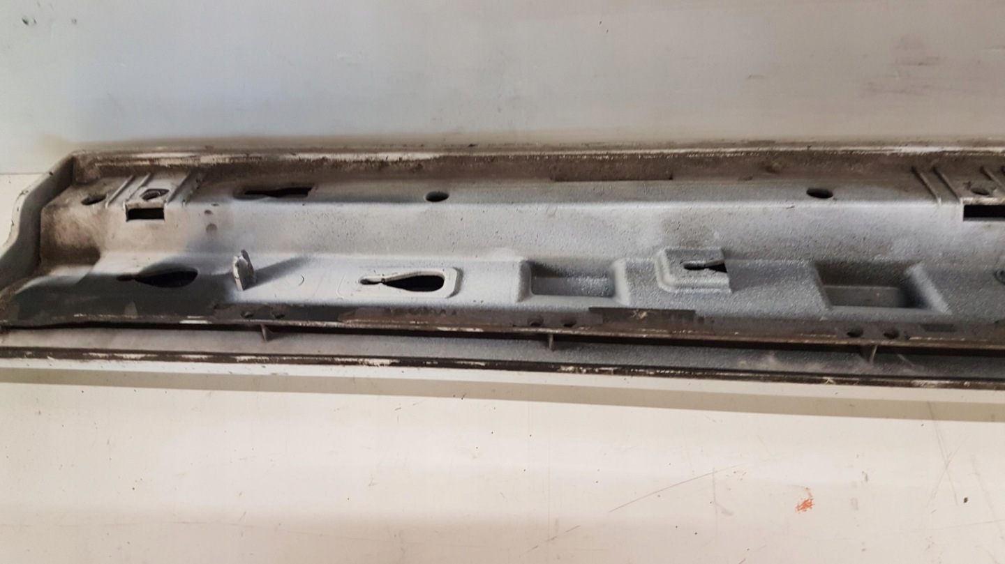 moulding door front left MASERATI LEVANTE