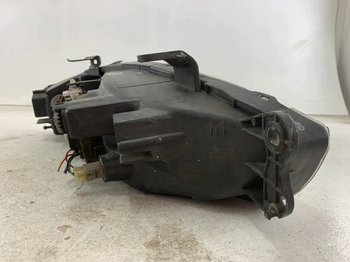 MITSUBISHI COLT V light left front 100-87279