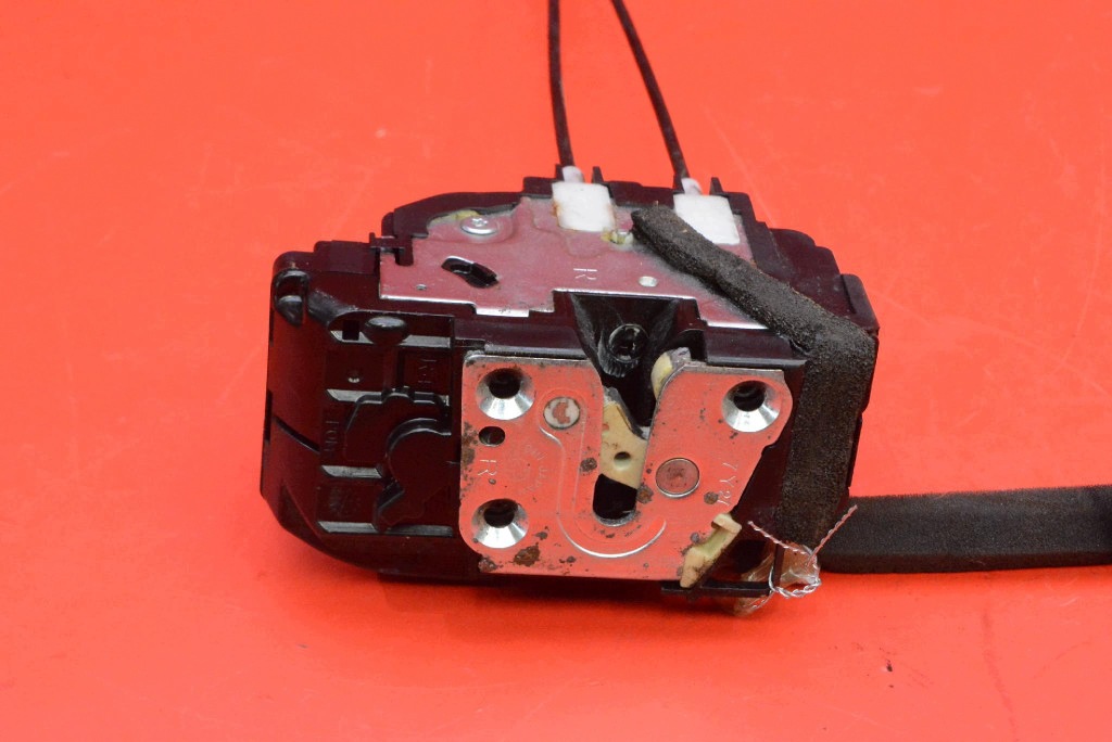 lock door right front front EU NISSAN TIDA C11 5D HB 04-08