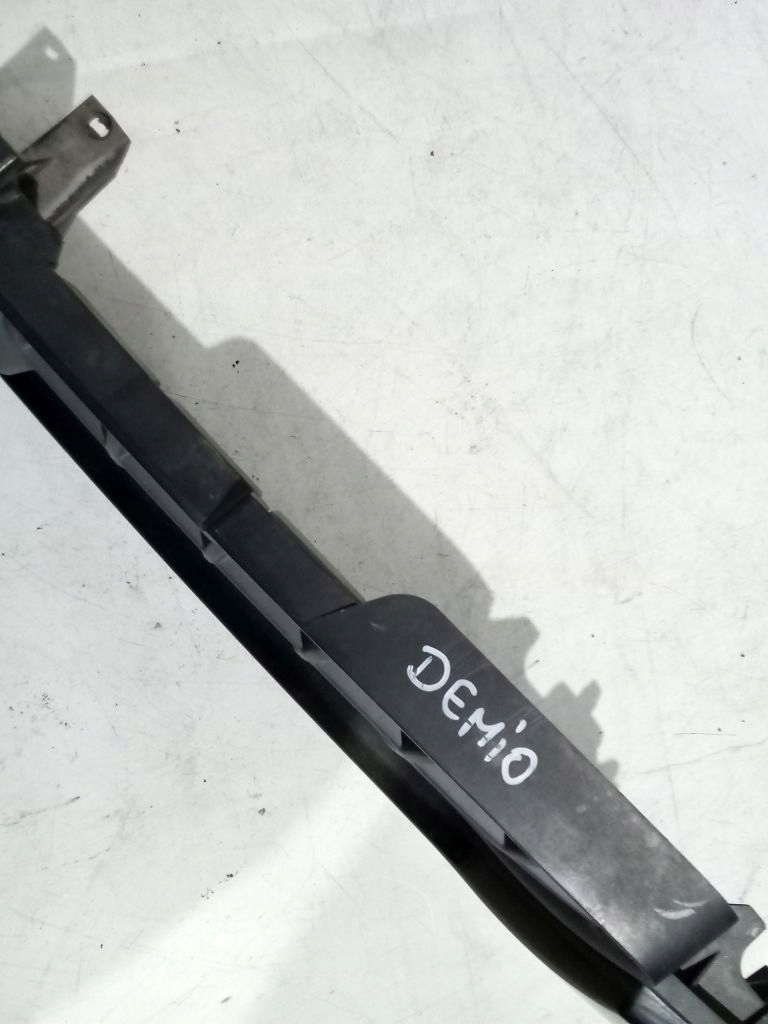 Mazda Demio e Griglia GRIGLIA