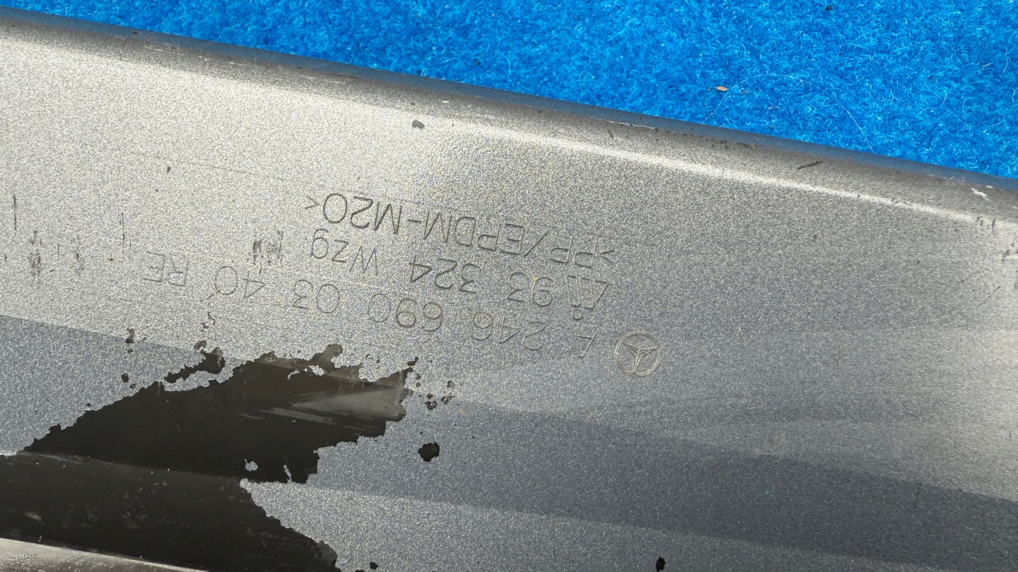 MERCEDES B-KLASA W246 right moulding threshold threshold A2466900340 H390