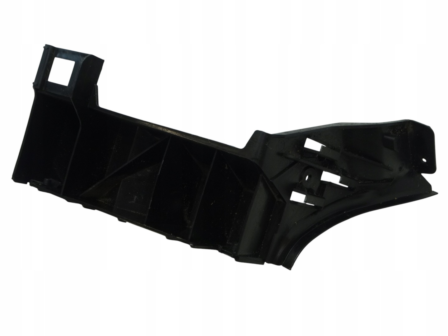 bumper bracket left rear part VOLKSWAGEN POLO IV 9N 6Q6807375