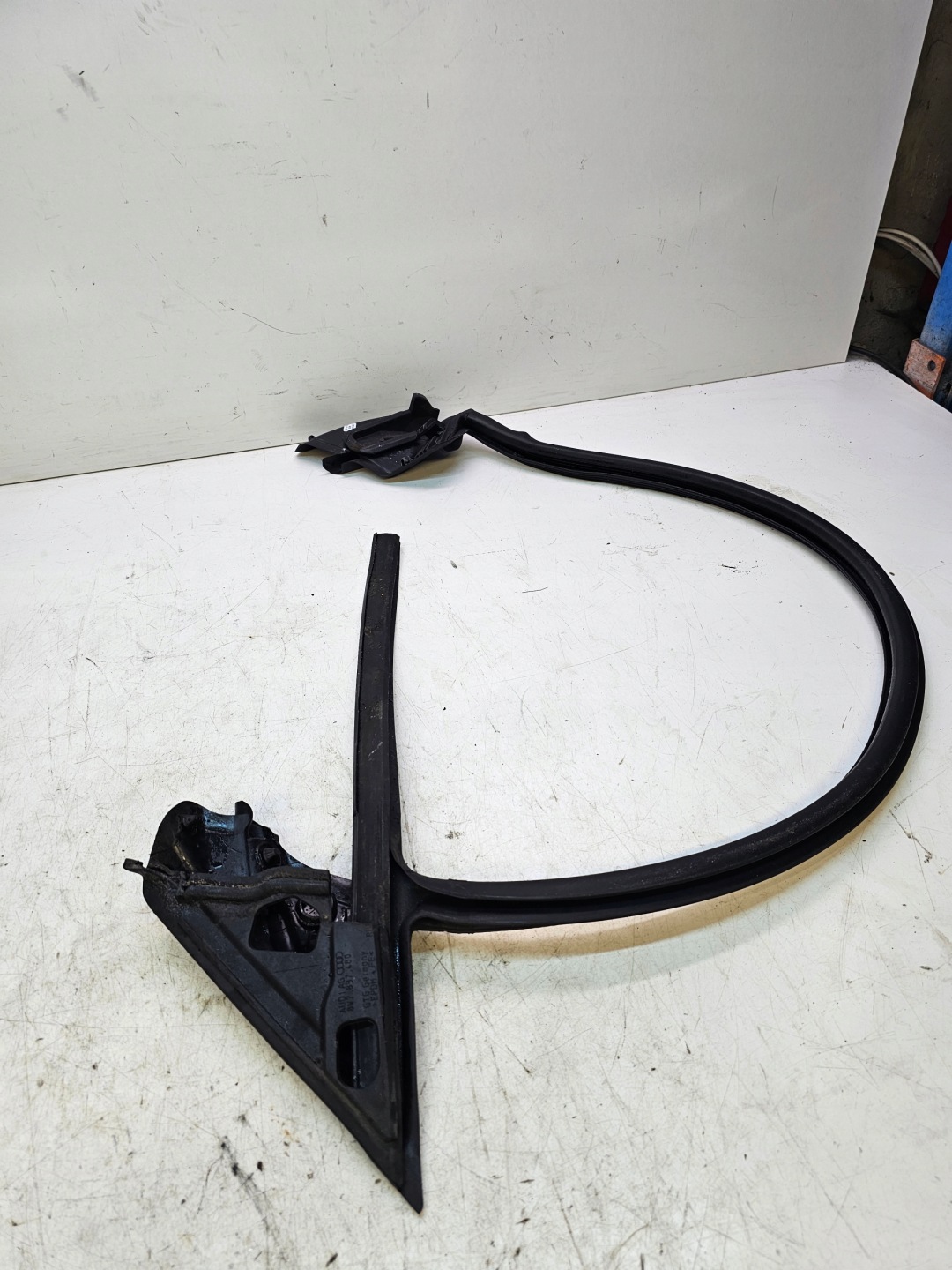 gasket door right front AUDI A3 8V CABRIO 8V7837480