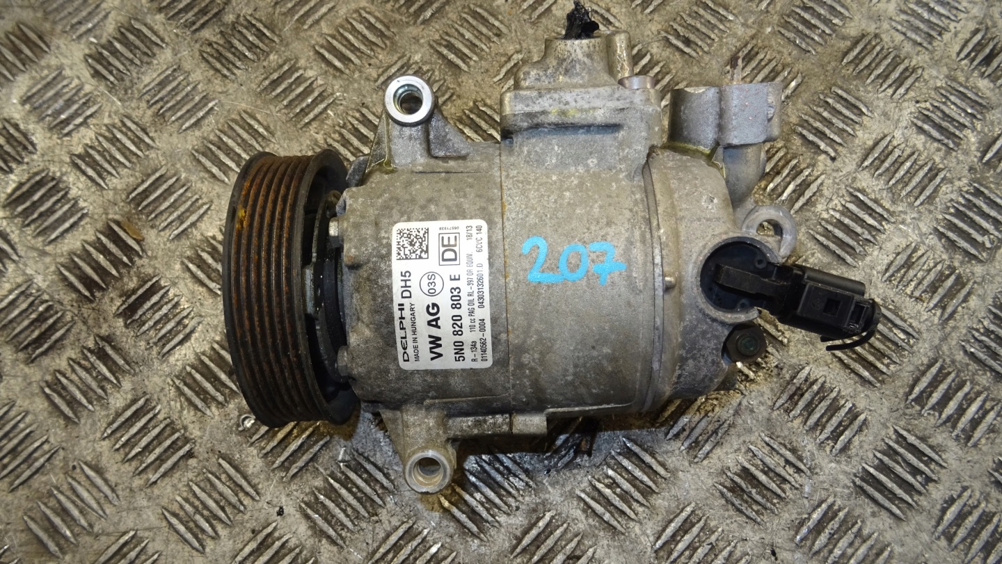 Volkswagen OE 5K0820803E kompresor klimatizaci