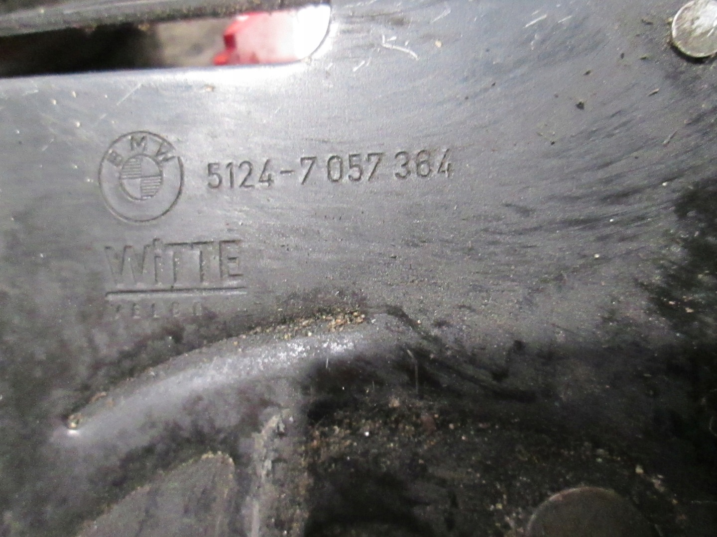 BMW E83 X3 lock bonnet boot damper