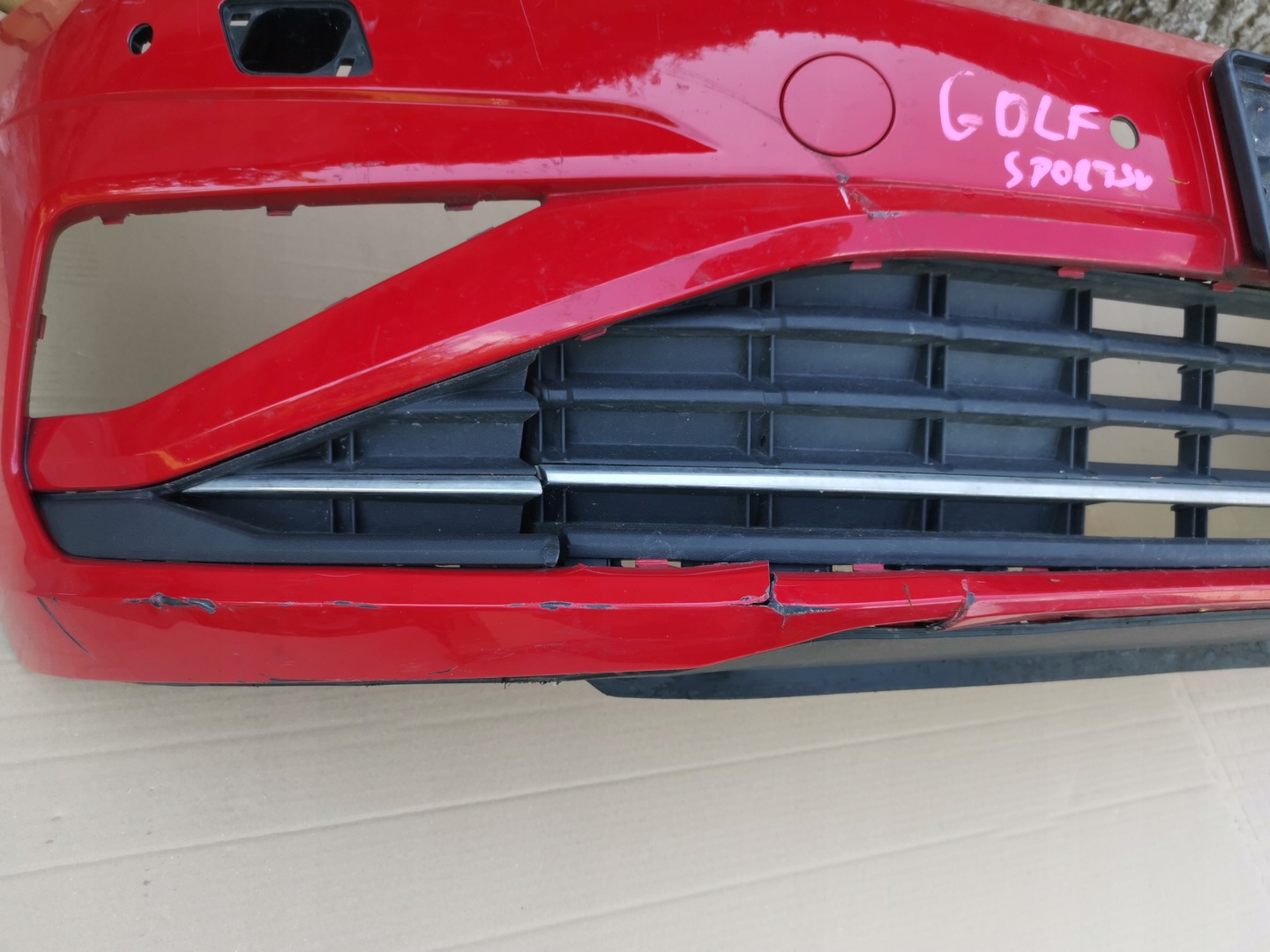 VW Golf Sportsvan Lift front bumper front