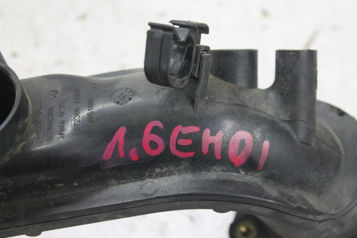pipe air hose 9674942380 208 and 1.6 EHDI 12