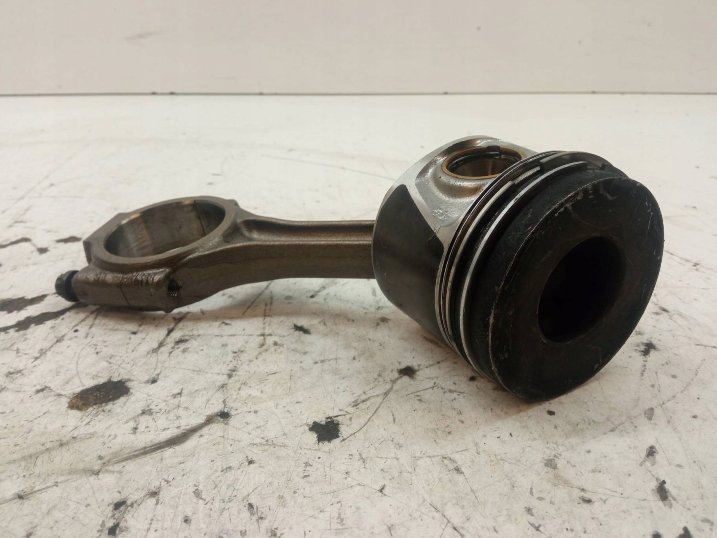 piston connecting rod 2.0 TDI Mitsubishi Outlander II (2005-2013)