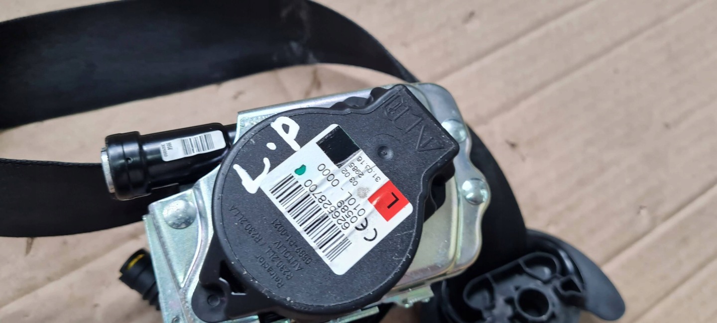 A4 B9 8W tension belt safety left front adjuster 8W0857705