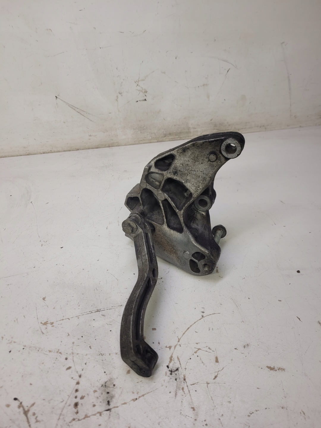 Getriebehalter getriebe AUDI VW SKODA 1K0199117AP