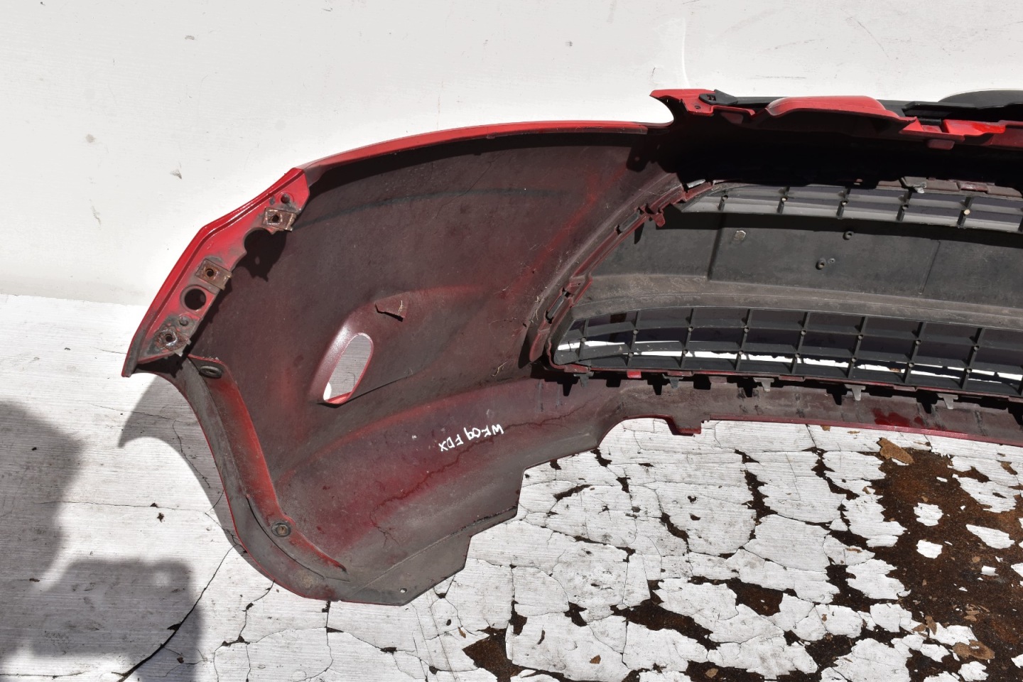 bumper front FORD FIESTA MK7 pre facelift 2008-2012 code lakieru: Colorado Red