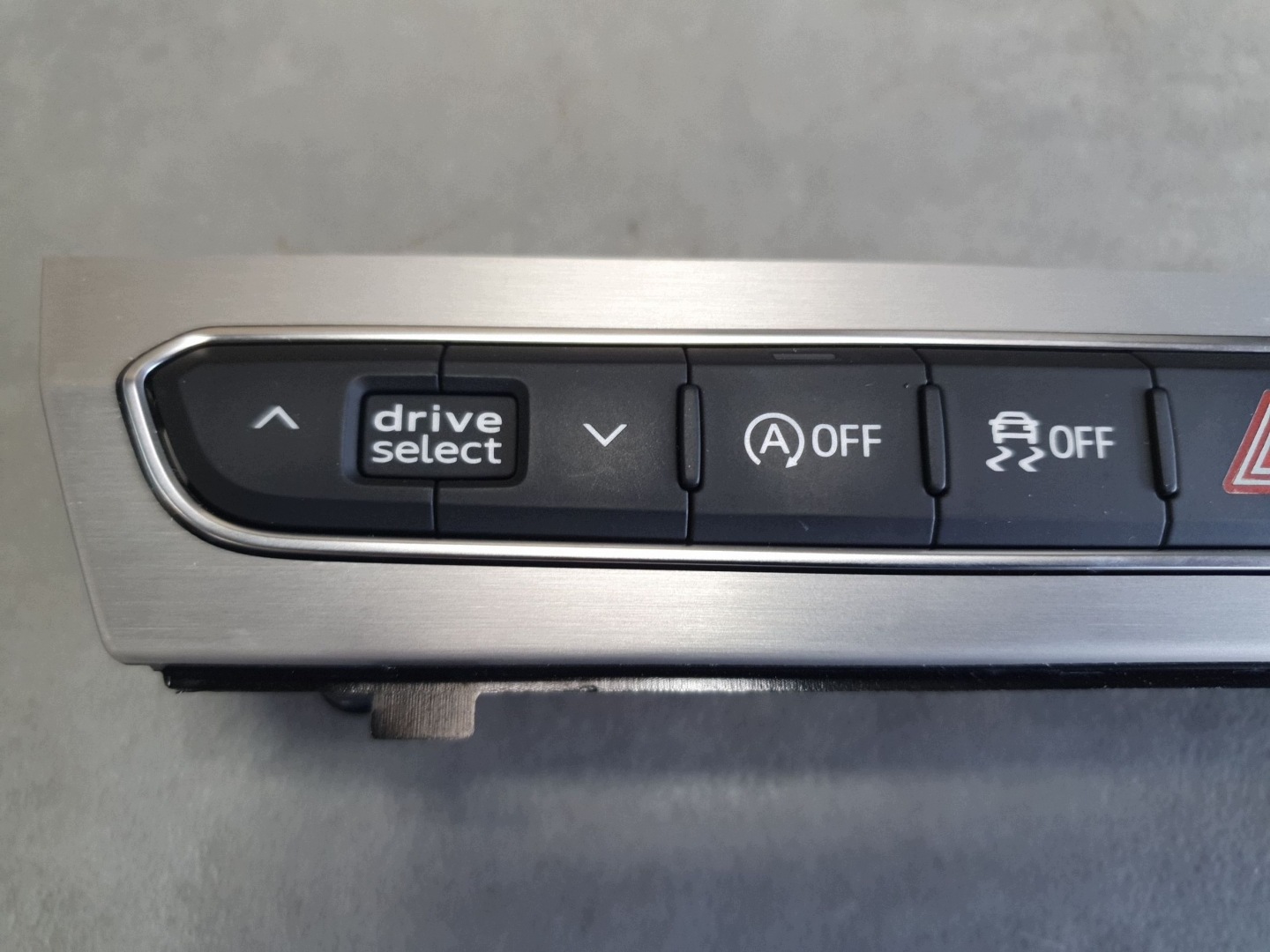 Audi Q7 4M panel przyciskow 4M0925301B