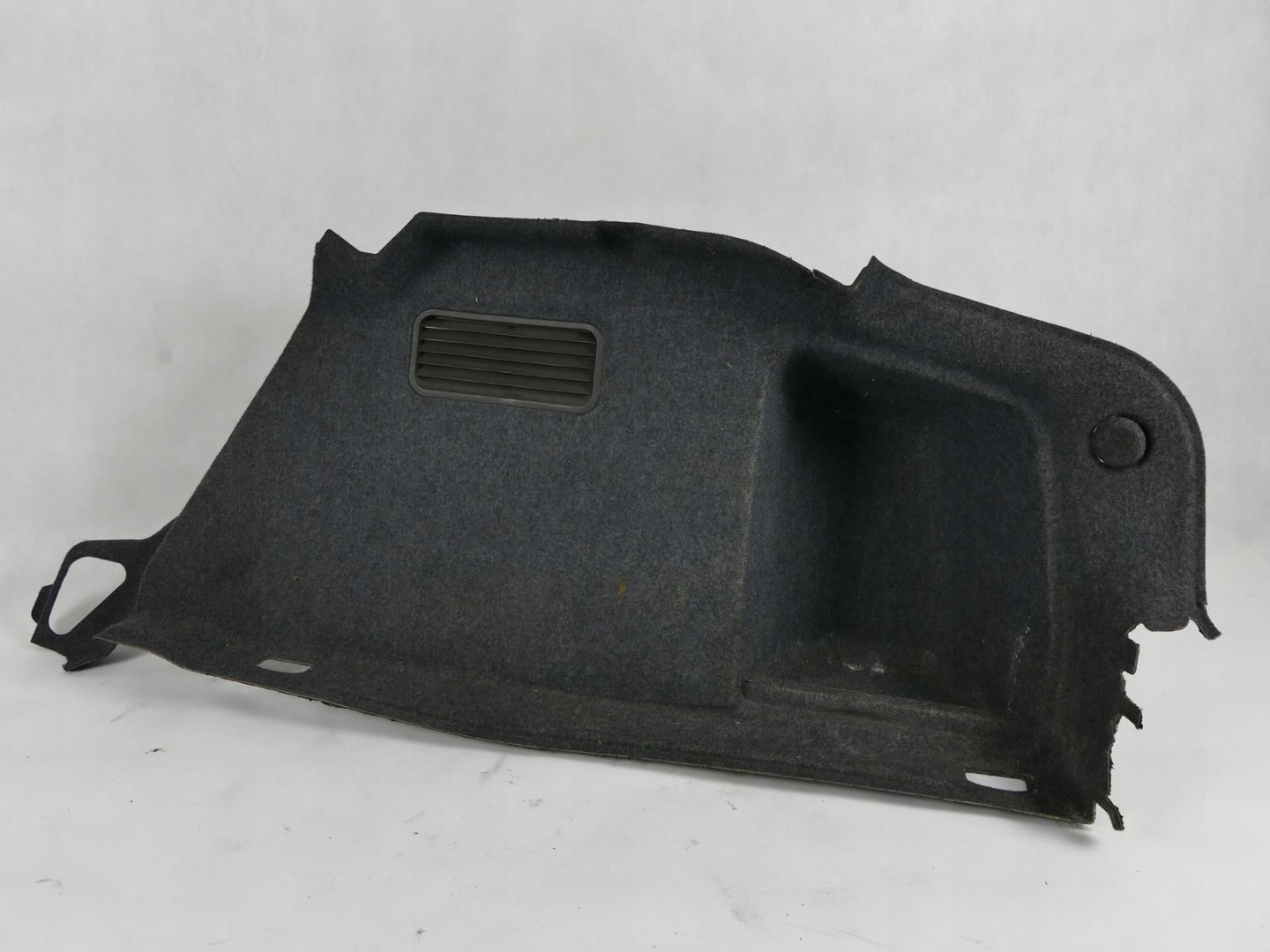 AUDI A4 B6 sedan boot upholstery right rear part