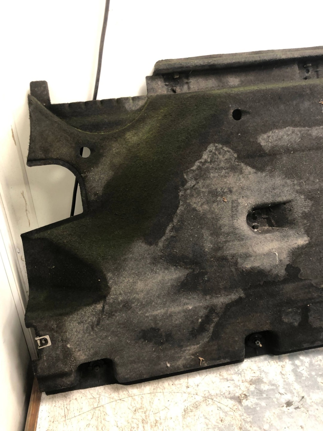 cover chassis left AUDI Q3 8U 8U0825207