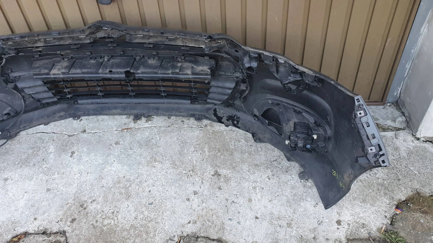 Citroen C4 II 10- front bumper front $