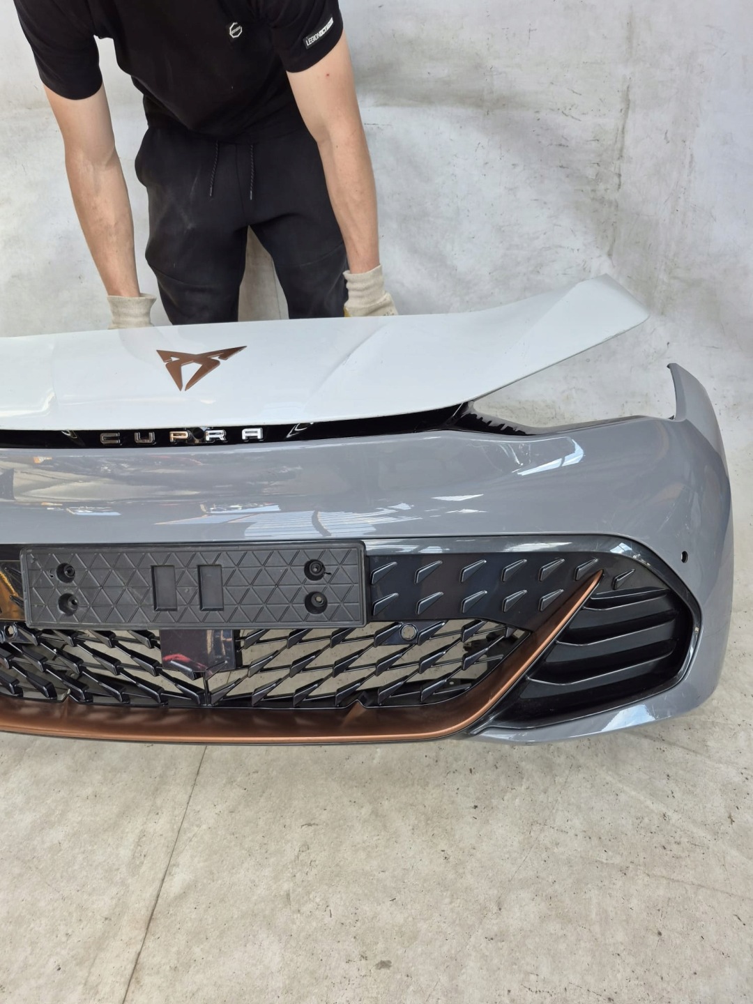 CUPRA BORN 21- bumper front front PDC 10E805903C