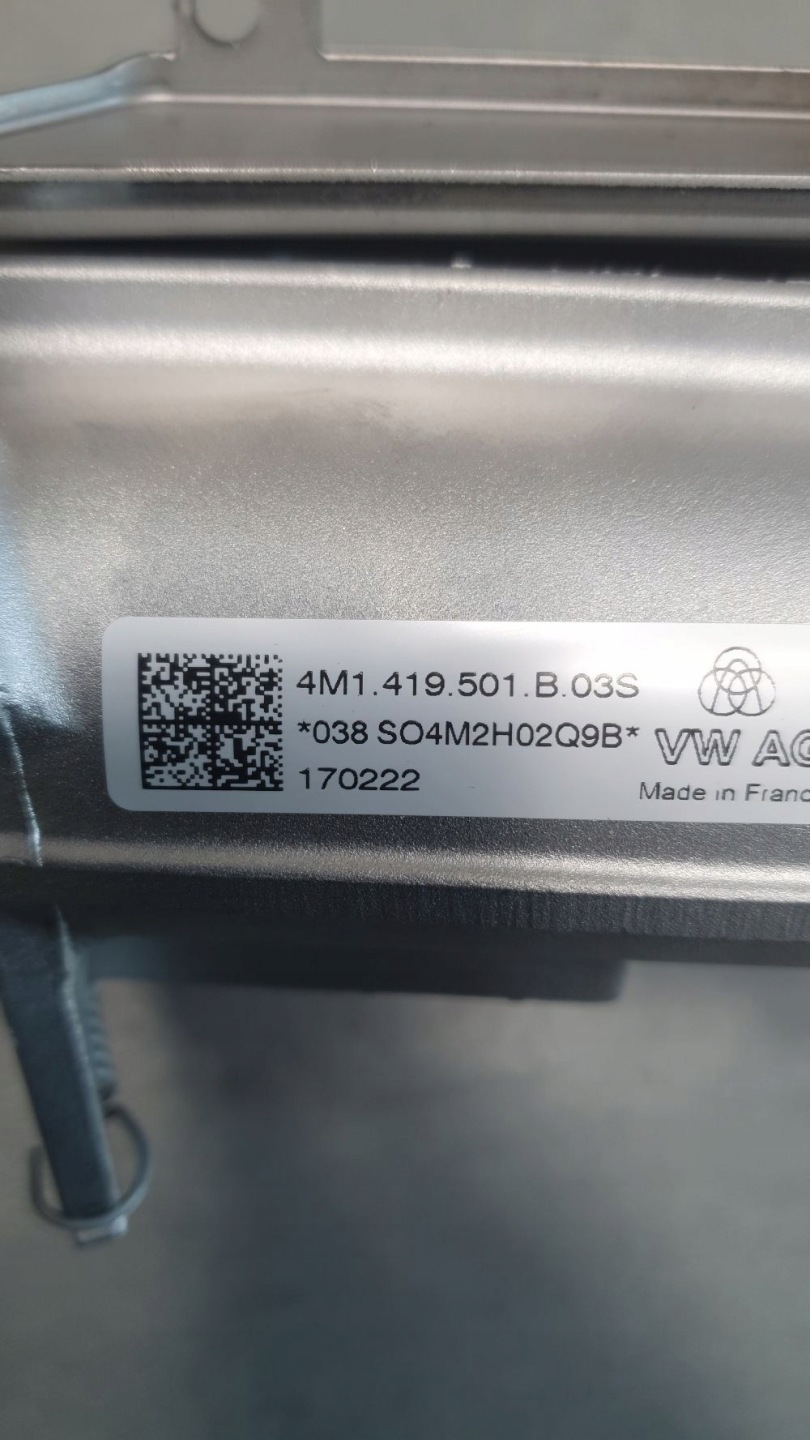 Audi Q8 WKolumna Boîter direction 4M1419501B