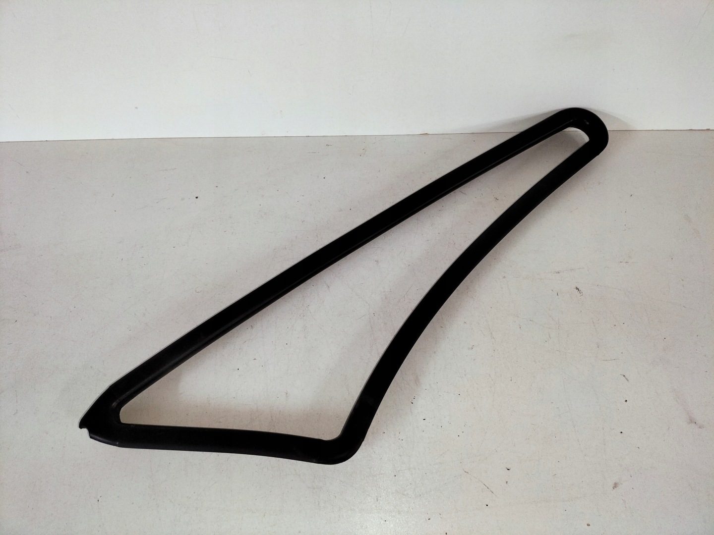 gasket windows front right IVECO DAILY VI 14
