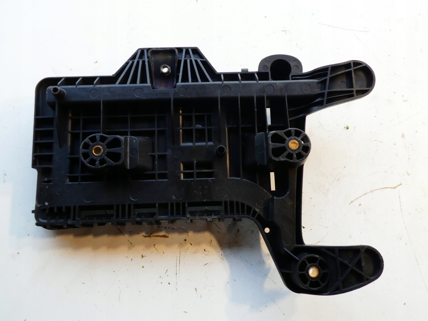 držač akumulatora VW GOLF V 1K0915333