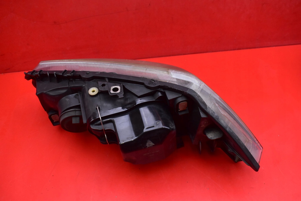 REFLEKTOR right light front lens XENON EU 8200073226H RENAULT MEGANE II