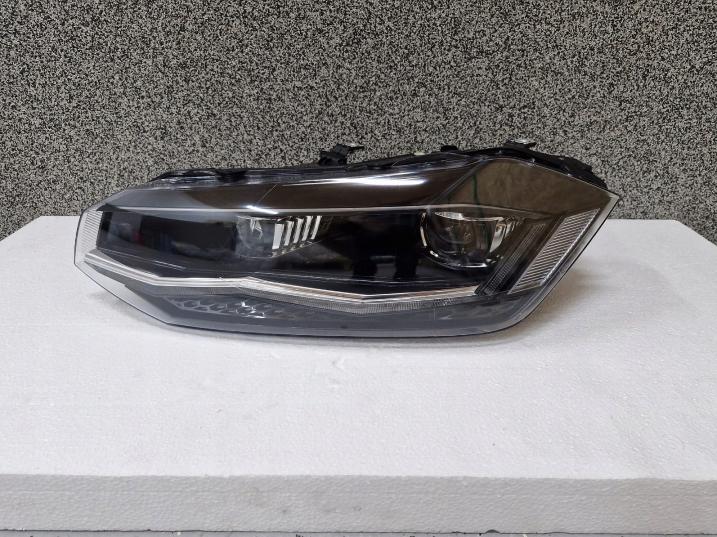 light left VW Polo 2G LIFT