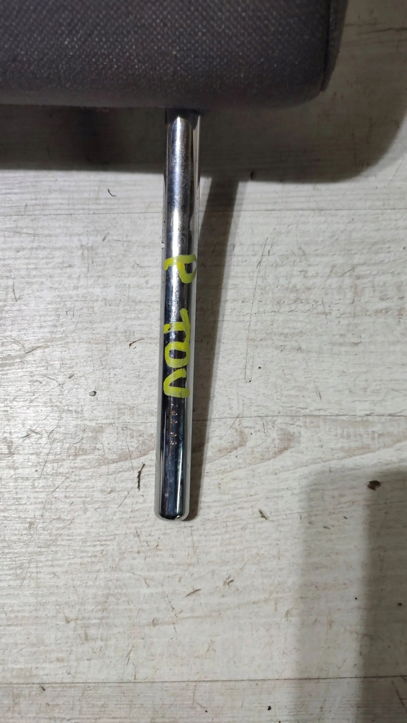 Volkswagen Touareg and 7L2003 front side right rest