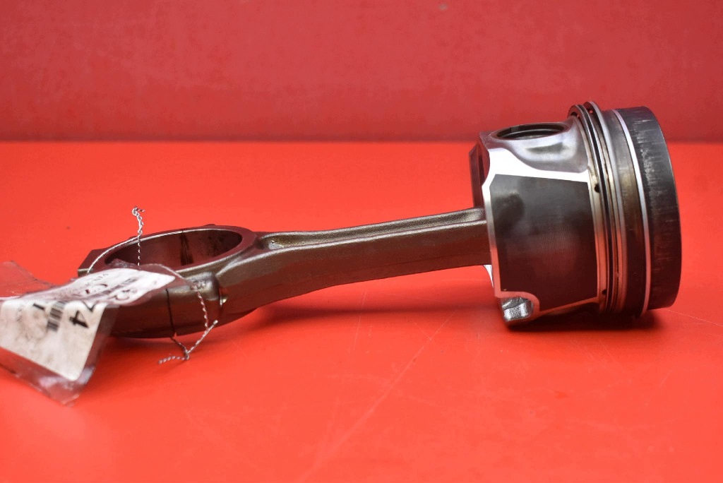 piston bielle 81L97A12 VW PASSAT B7 2.0 TDI 140 KM 10-15