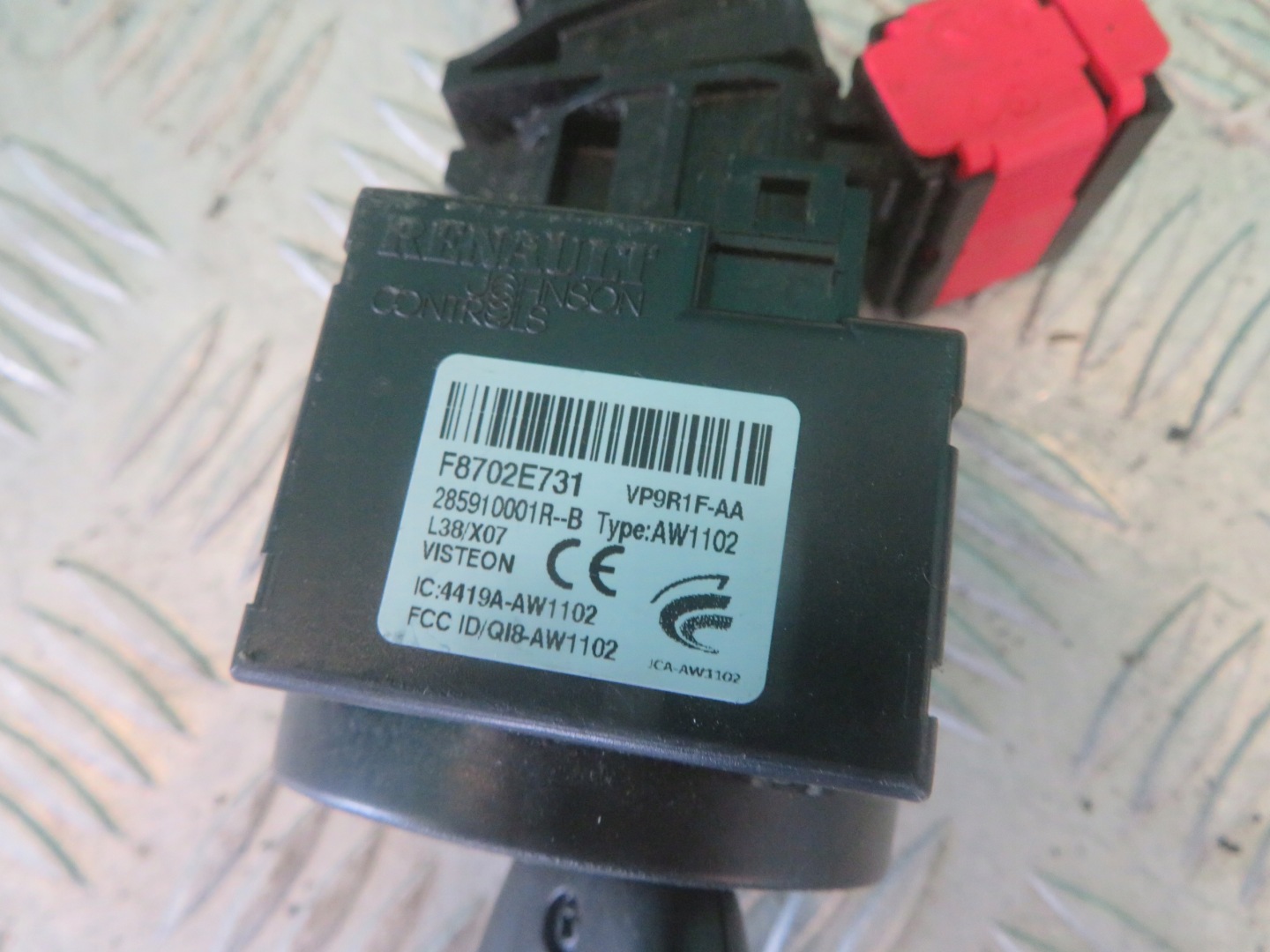 ignition Z KLUCZYKIEM RENAULT TRAFIC 19R N0504868