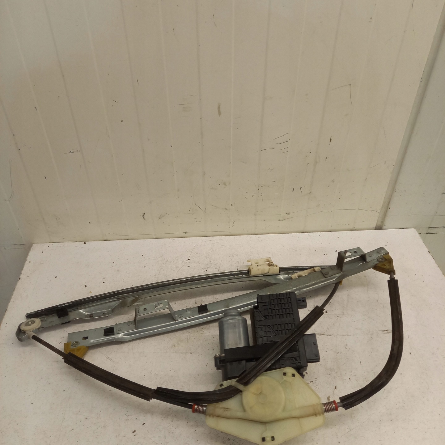 ELE mechanism windows left front CITROEN C4 PICASSO 1 9682495880