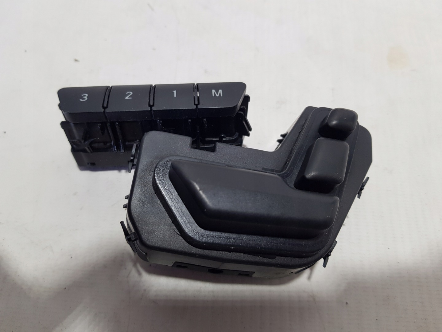 PANEL seat right MERCEDES W212 CLS W218