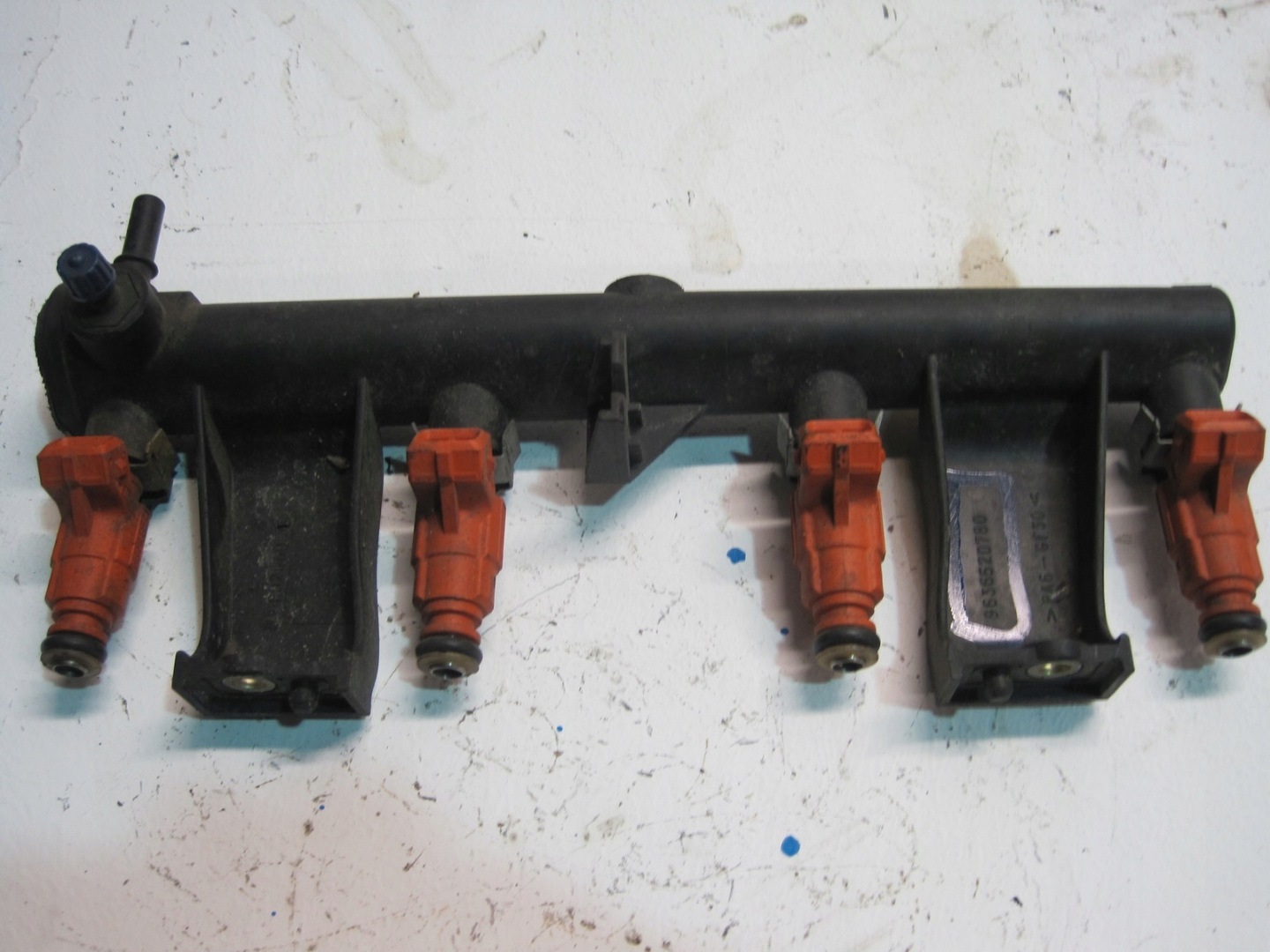 Rampe injection PEUGEOT CITROEN 9636520780