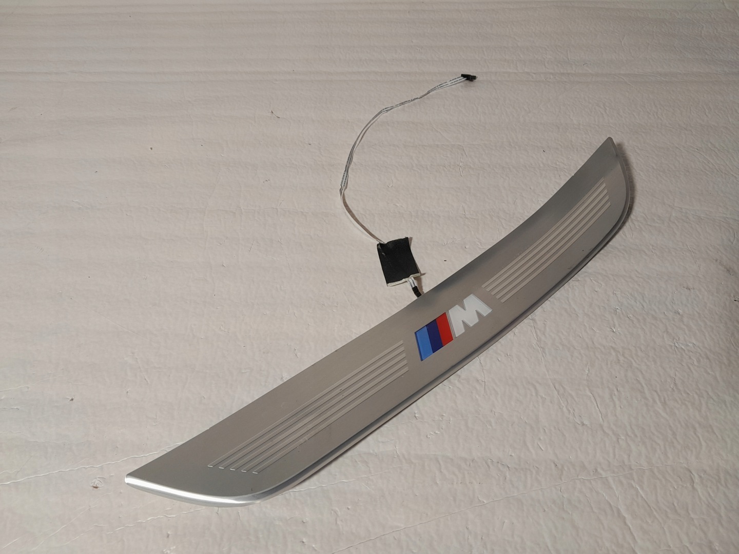 BMW 7 G11 LCI moulding threshold LED m-packet 8061043