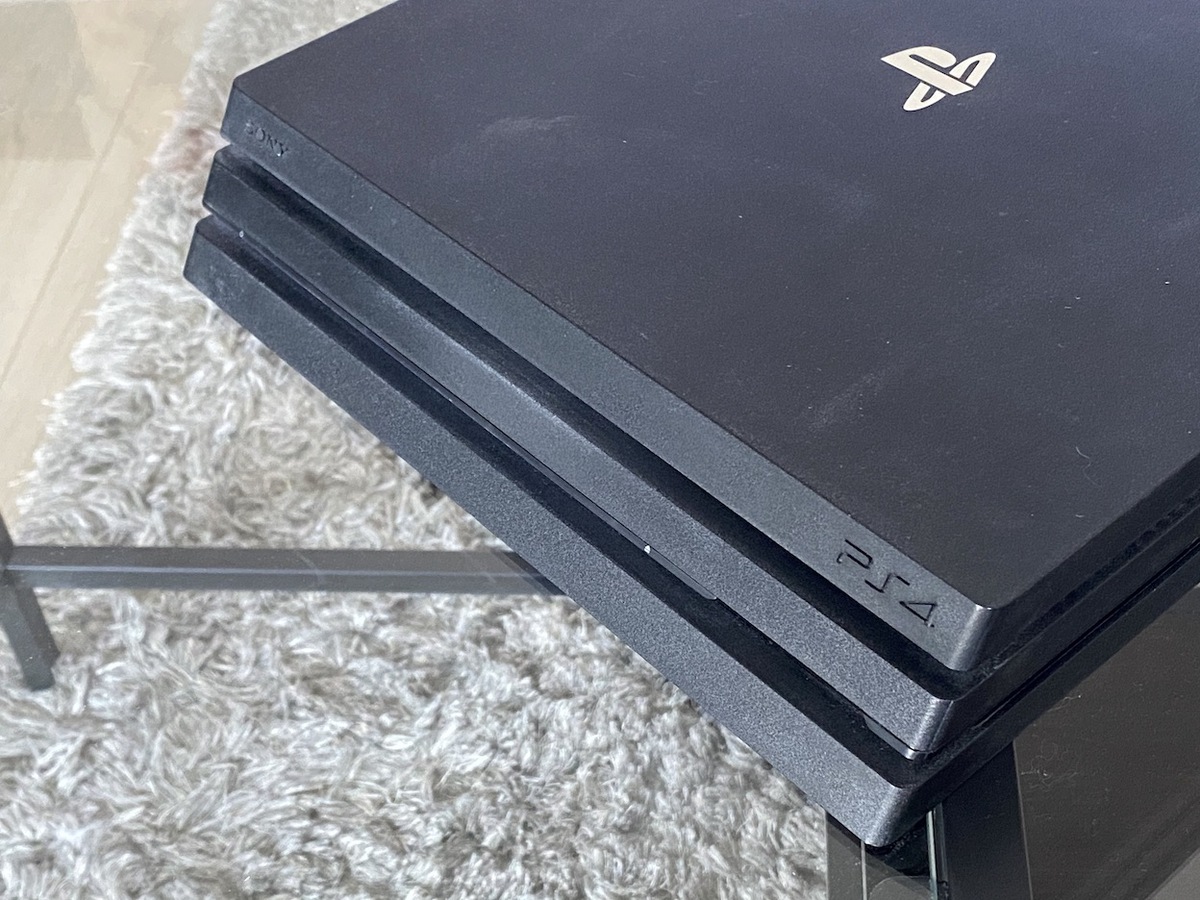 PlayStation 4 Pro czy PlayStation 4 Slim, którą konsolę wybrać Allegro.pl