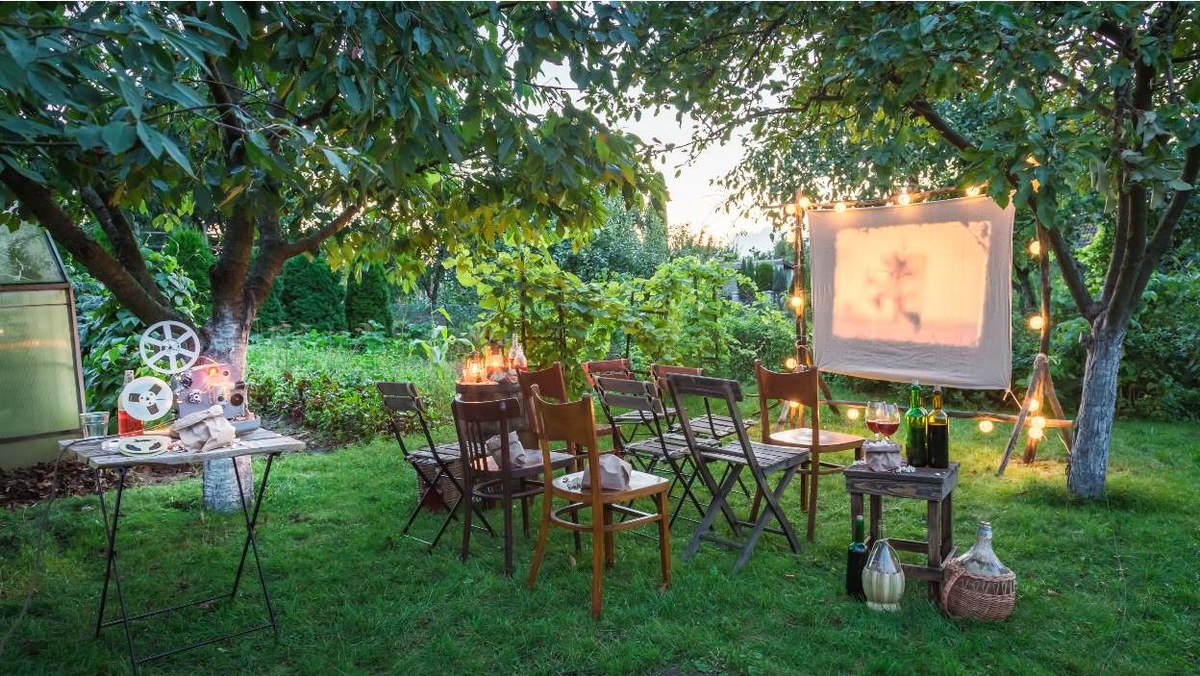 záhradné domáce kino