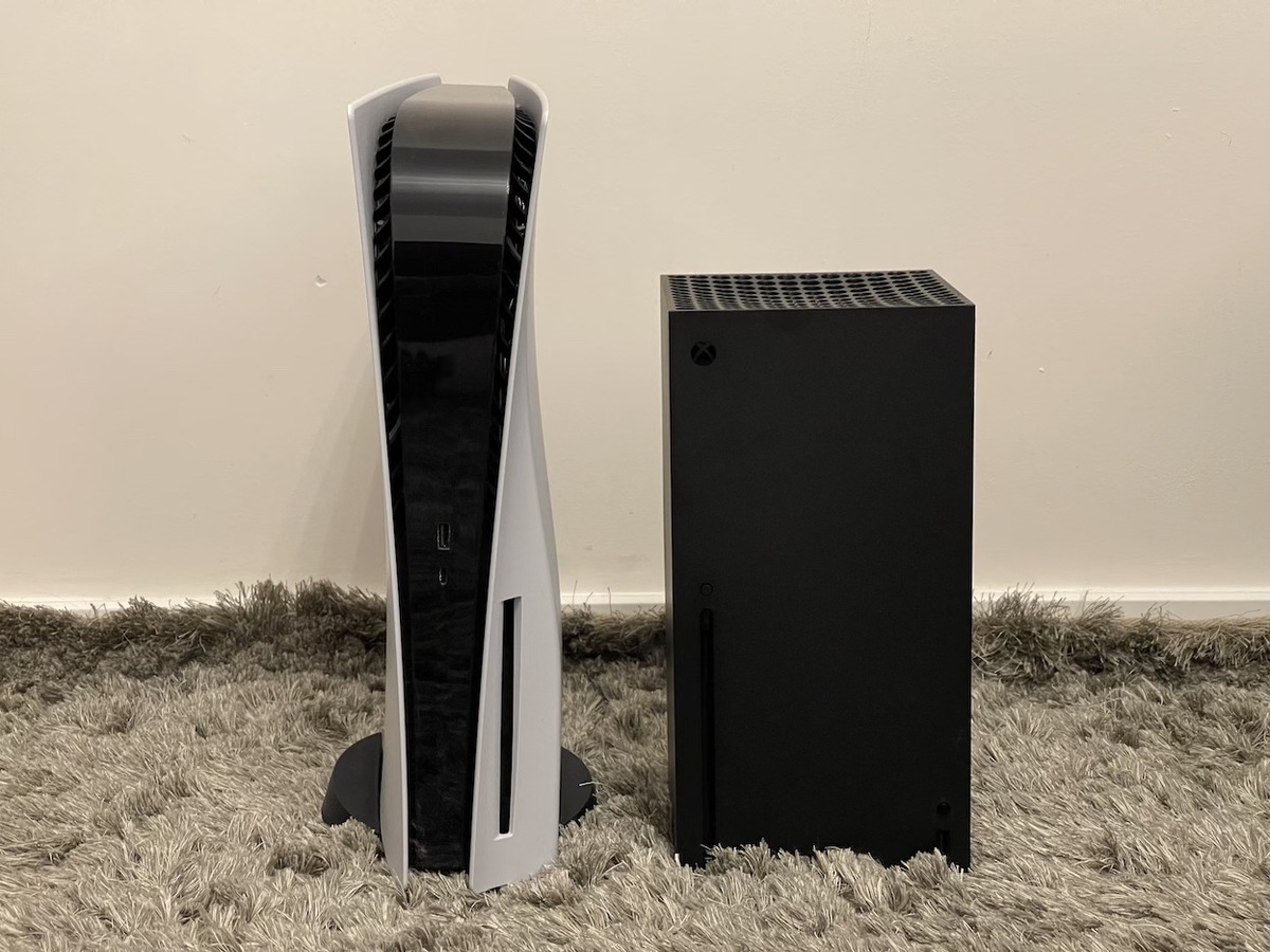 playstation 5 kontra xbox series x vs ps5 2 front