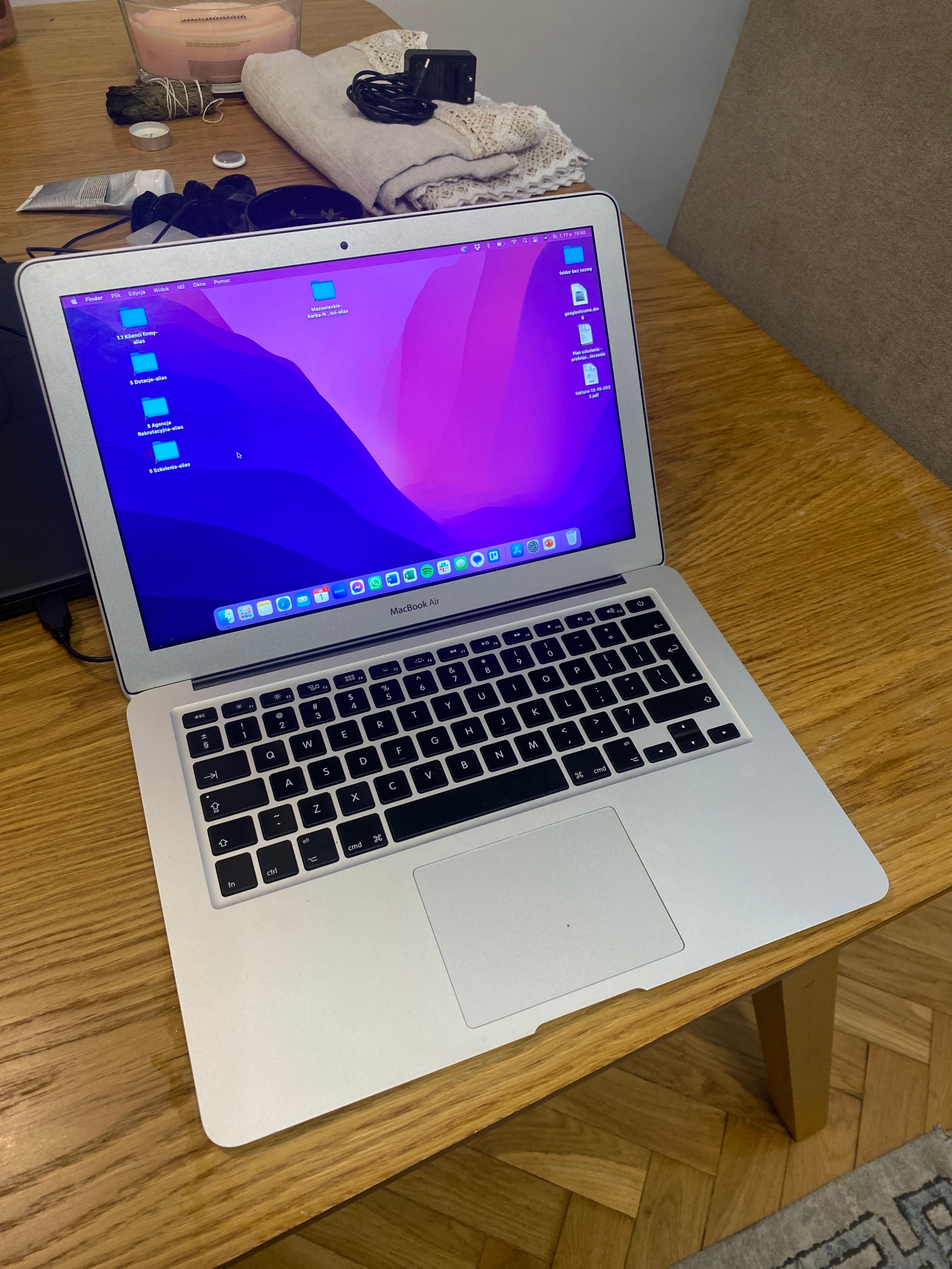 Apple mac book air i5 13 дюймов 1,8gh nvidia 8gb,128gb