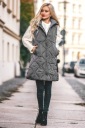 Длинный стеганый жилет с капюшоном S M