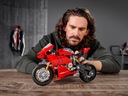 Lego TECHNIC 42107 Ducati Panigale V4 R Počet prvkov 646 ks