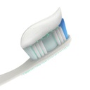 Zubná pasta Colgate Advanced White s aktívnymi čistiacimi mikrokryštálmi Ďalšie vlastnosti s časticami s uhlím