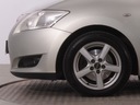 Toyota Auris 2.0 D-4D, Salon Polska, Klima Wyposażenie - komfort Wspomaganie kierownicy Elektrycznie ustawiane lusterka Elektryczne szyby przednie Elektryczne szyby tylne Wielofunkcyjna kierownica