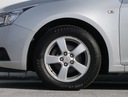 Chevrolet Cruze 1.6 i 16V, Klima, Tempomat Wyposażenie - komfort Przyciemniane szyby Elektrycznie ustawiane lusterka Wspomaganie kierownicy Elektryczne szyby tylne Elektryczne szyby przednie Wielofunkcyjna kierownica