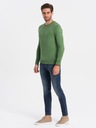 Klasický pánsky sveter s okrúhlym výstrihom zelený V13 OM-SWBS-0106 S Dominujúca farba zelená