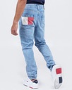 NOHAVICE TOMMY JEANS DAD JEAN DM0DM10796 30/32 Zapínanie zips