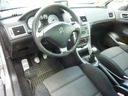 Peugeot 307 CC 2.0 Benzyna 136 Wyposażenie - bezpieczeństwo ABS Czujnik deszczu Czujniki parkowania tylne Immobilizer Poduszka powietrzna kierowcy Poduszka powietrzna pasażera Poduszki boczne przednie ESP (stabilizacja toru jazdy)